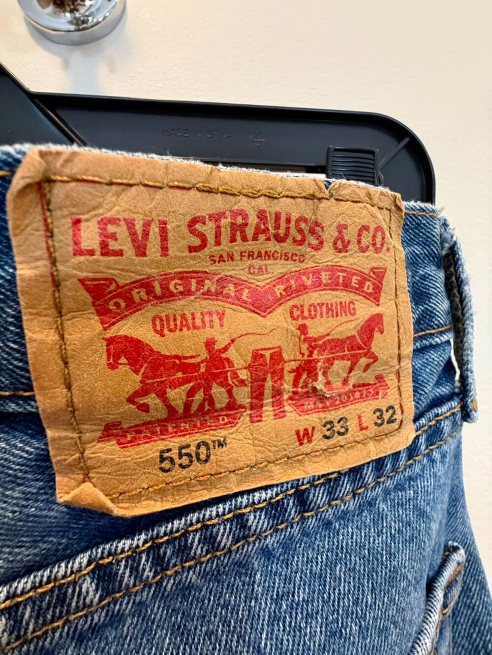 Levi’s 550 Relaxed Fit Jeans W33 L32 • Men’s Denim • Broken‑In • Pocket Patch - Picture 10 of 16